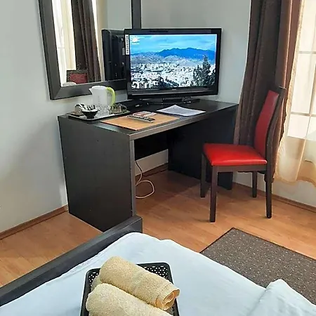 Отель Pensiunea Caramell 3*
